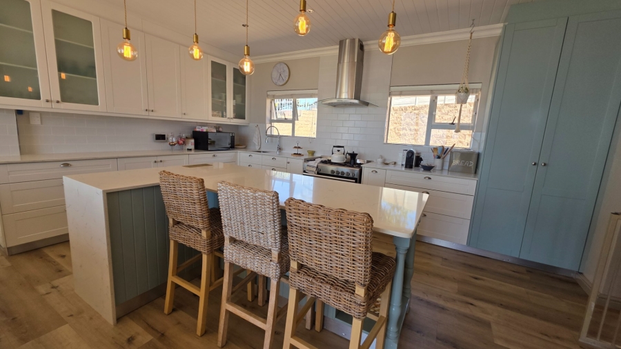 4 Bedroom Property for Sale in Hartenbos Heuwels Western Cape